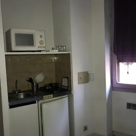La Maison D'antonin شقة
