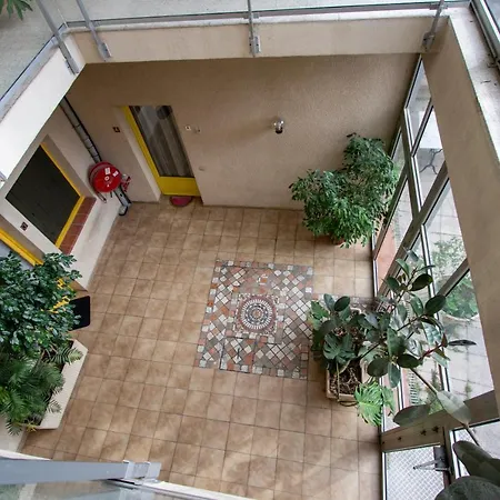 La Maison D'antonin Ним