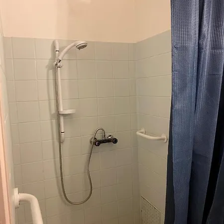 La Maison D'antonin 아파트 *